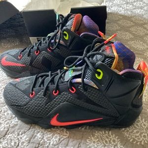Nike Lebron 12 Youth Great Condition with Box